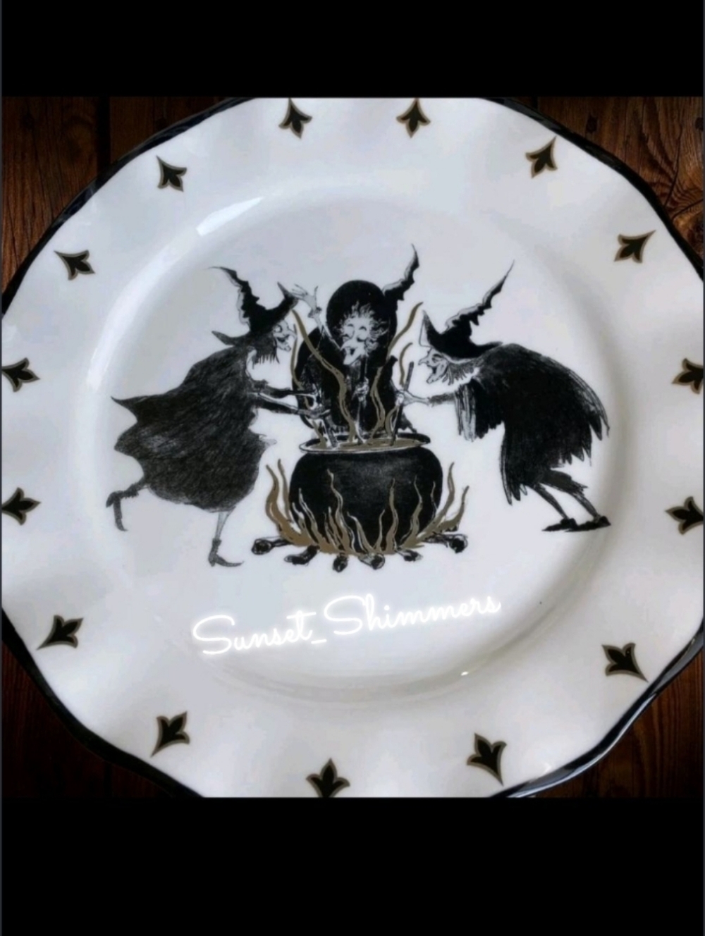 4 Potters Studio Witches Brew Cauldron Halloween Witch Ceramic Dinner Plate Set - Picture 4 of 8